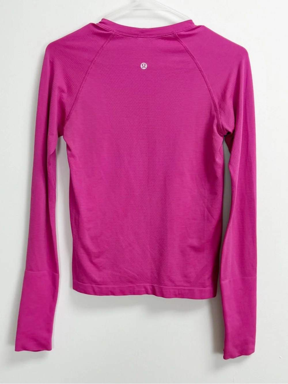 Lululemon Shirt Womens 6 Pink Swiftly Tech 2.0 Long Sleeve Thumb Holes Stretch